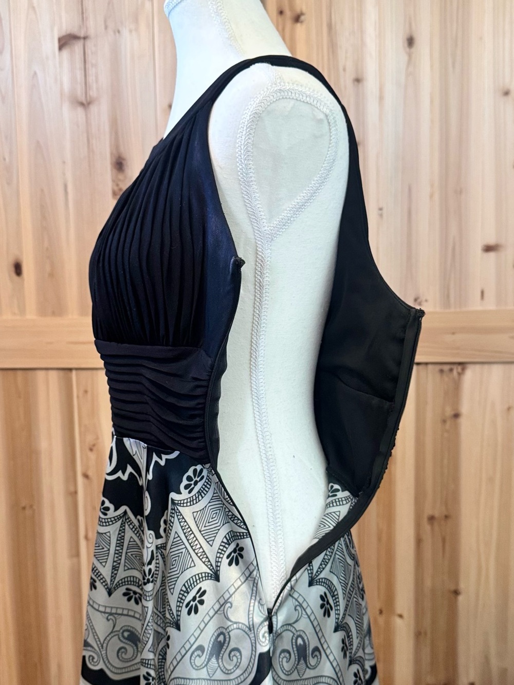 Signature by Sangria Y2K Halter Handkerchief Midi Dress (12) - Picture 6 of 11